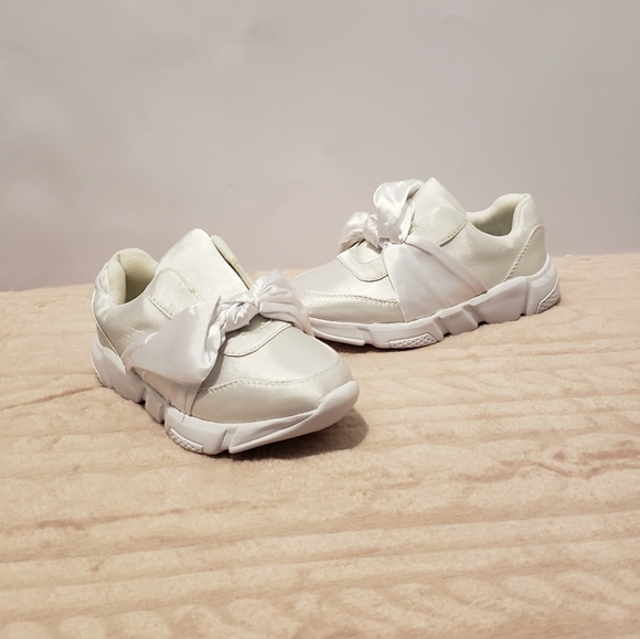 Shoes - Picture 3 of 3